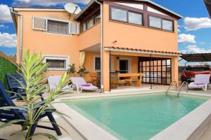 Family-friendly apartments with swimming pool Fazana - 20792, Stignano di Pola