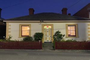 Campbell St Cottage, CBD, Hobart