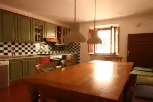 Alexandra appartamento in borgo Apartments, Castagneto Carducci