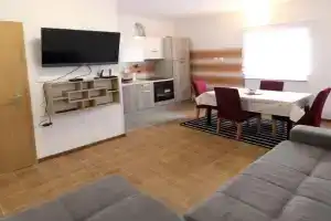 VELINE Apartments, Koper