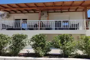 Elina House and Garden, Nikiti