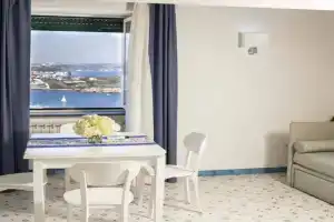 Cala Moresca Apartments, Bacoli