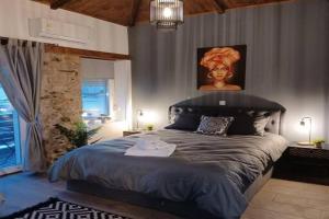 Luxury Apartment with balcony, Mytilini