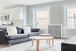 3BR in desirable quiet area nrgrocery T-stop BOS-535 Apartments, Brookline