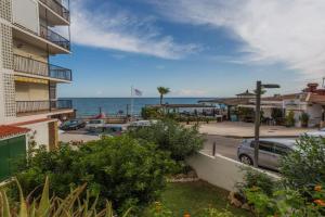 Beachfront Calahonda apartment, Mijas Costa