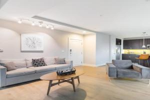 2B 2BA Distinguished Apartment Rooftop Pool & Gym, Baltimore