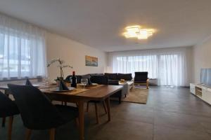 Rebekka‘s Apartment, Fussen