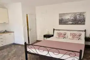 Apartments Petar Komiza, Comisa