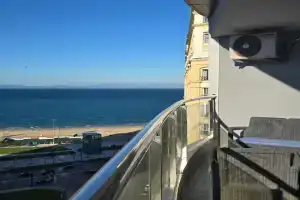Mont Blanc :Appartement, vue sur mer à 2 minutes de la gare. Apartments, Tangier