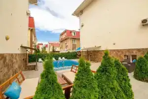 Jemchuzhina Mini-hotel, Nikolayevka
