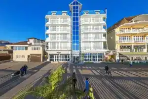 Shtorm Hotel, Lazarevskoye