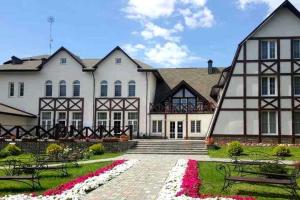 Solnechnyy ostrov Tourist base, Srednyaya Akhtuba