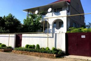 Dom dlya semeynogo otdyha Guest house, Molochne