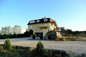 Semeynoe gnyozdyshko Guest house, Myndalne