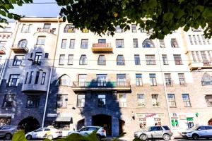 U Aleksandrovskogo parka Guest house