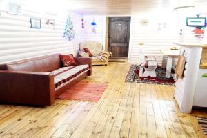 ZimaLeto Guest house, Lahoysk