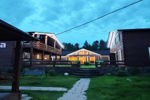 Guest House Chetyre Sezona, Enkheluk