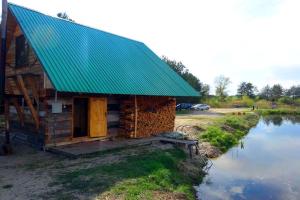 Dzik Tourist base, Medna
