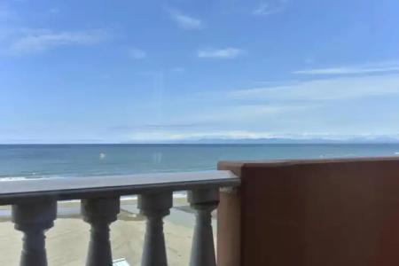 Luna Coast (Adult Only) - 17