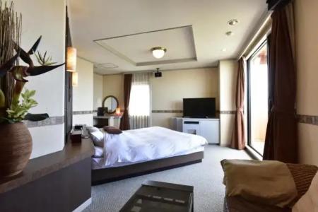 Luna Coast (Adult Only) - 28