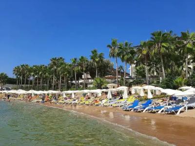 EOS Beach Resort - 20