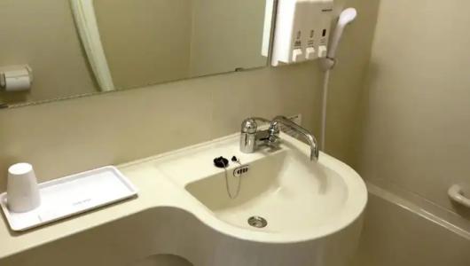 Toyoko Inn Hokkaido Tomakomai Ekimae - 8