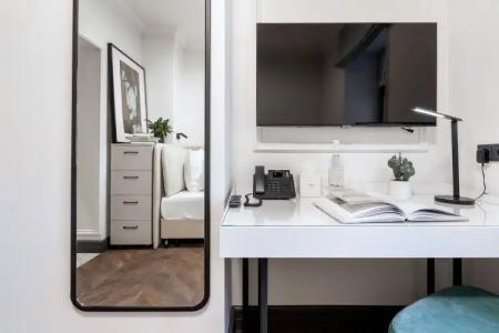 Zalkind Rooms & Kitchen - 103