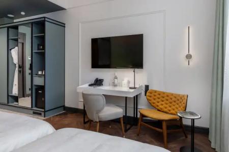 Zalkind Rooms & Kitchen - 173