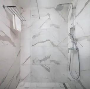 Ellure Luxury Suites - 6