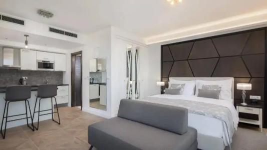 Ellure Luxury Suites - 13