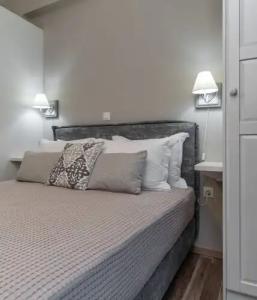 Absolute Athens II - 77