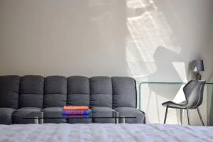 24K Athena Suites, Athens