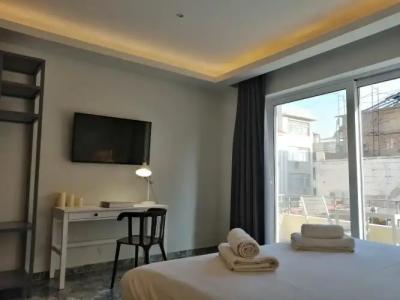 24K Athena Suites - 32