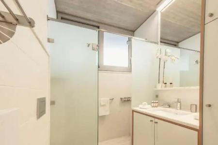 Athens BlueBuilding - 125