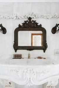 Step One | Luxury Suites Right in the Heart of Acropolis Next to Metro Station - 15