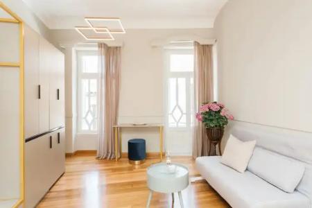 Step One | Luxury Suites Right in the Heart of Acropolis Next to Metro Station - 13