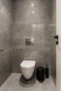 Step One | Luxury Suites Right in the Heart of Acropolis Next to Metro Station - 34