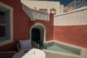 Bubble Suite, Oia