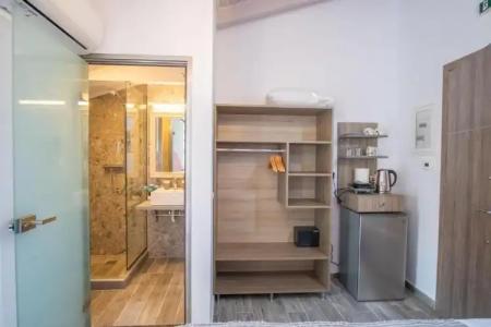 Serenity Luxe Suites - 9