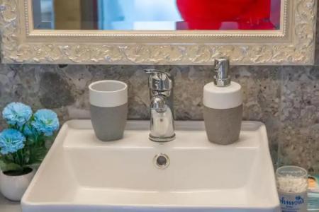 Serenity Luxe Suites - 8