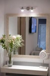 Serenity Luxe Suites - 1