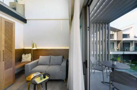 On the Wave Studios - 178