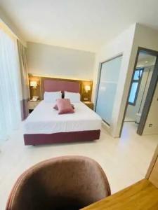 On the Wave Studios - 114