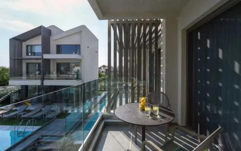 On the Wave Studios - 186