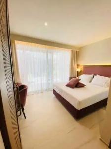 On the Wave Studios - 115