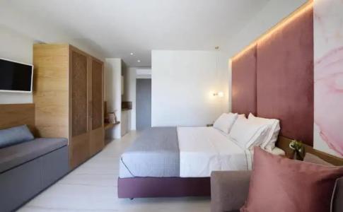 On the Wave Studios - 110