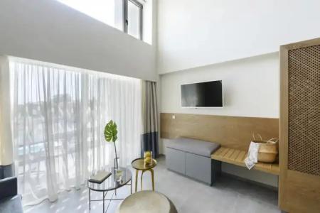 On the Wave Studios - 41