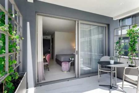 On the Wave Studios - 134