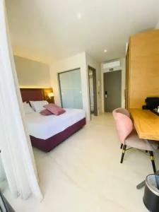 On the Wave Studios - 113