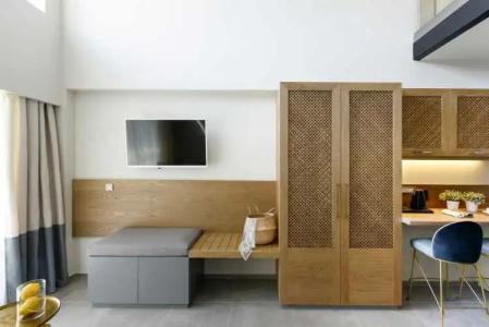 On the Wave Studios - 173